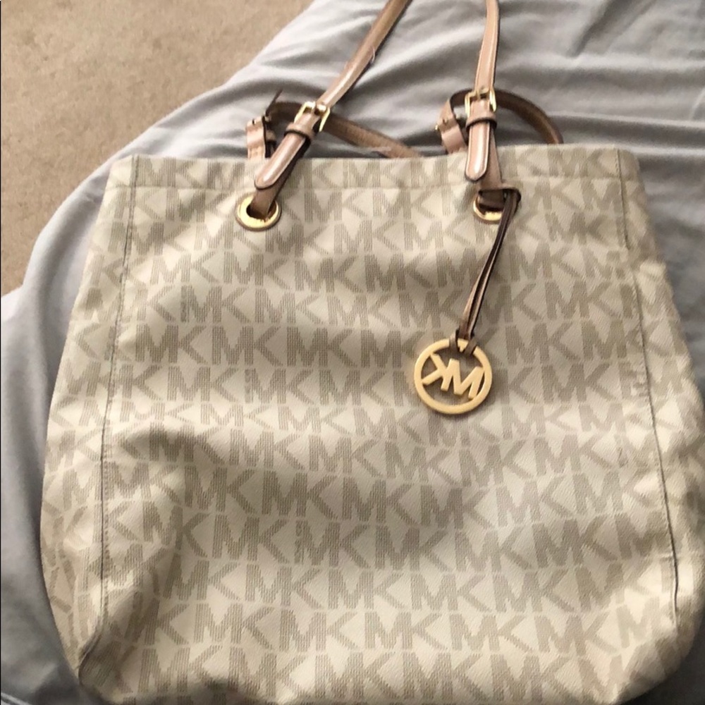 Michael Kors tote & matching wallet